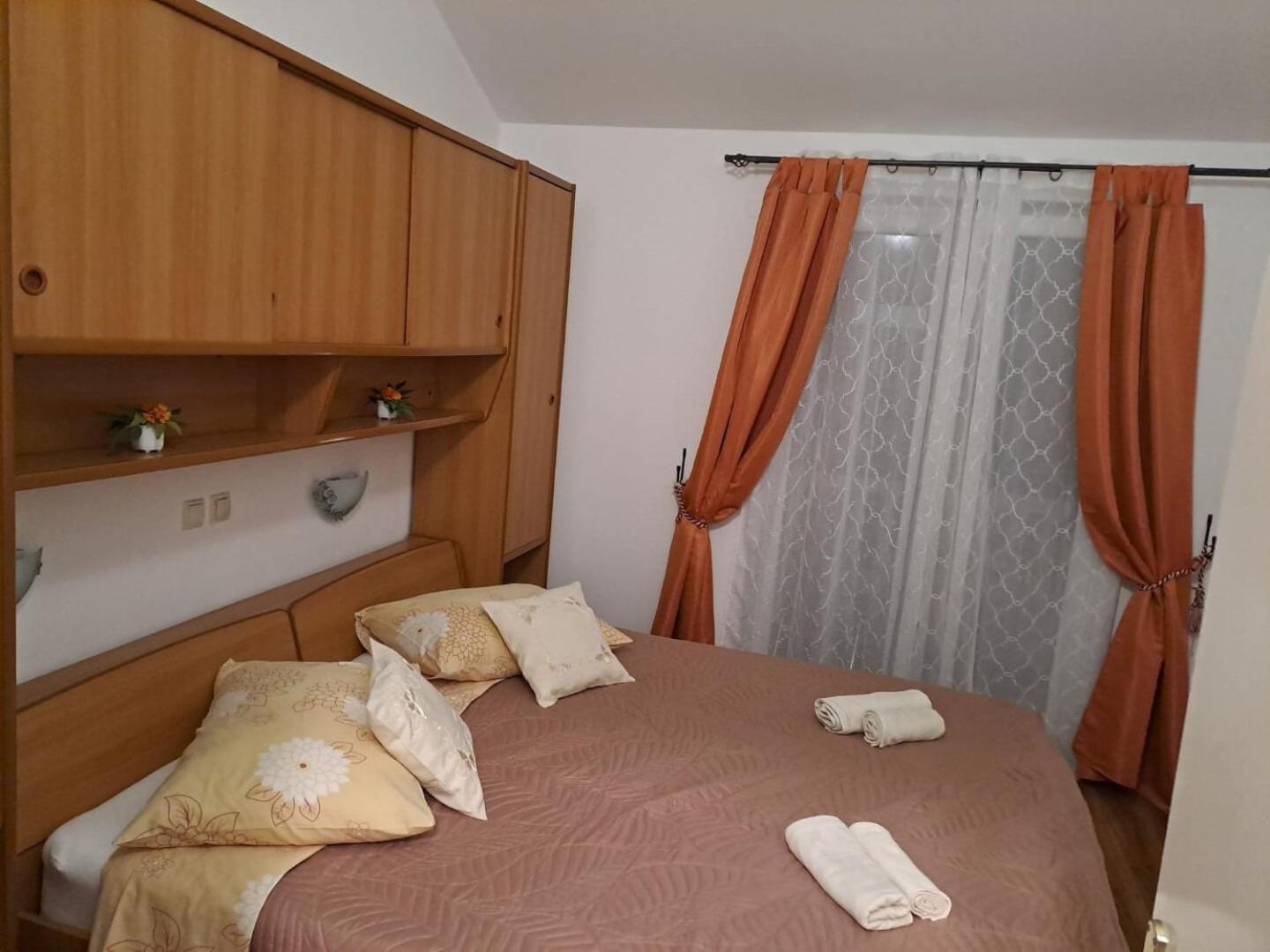 Apartments Mig - With Beautiful Garden Supetarska Draga Extérieur photo