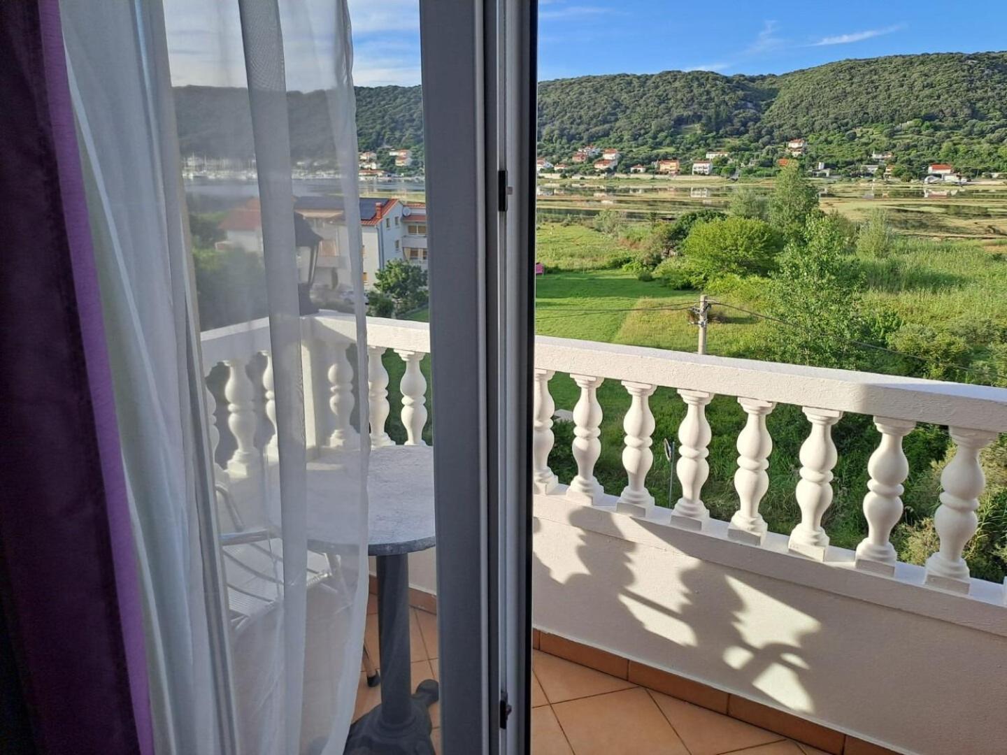 Apartments Mig - With Beautiful Garden Supetarska Draga Extérieur photo