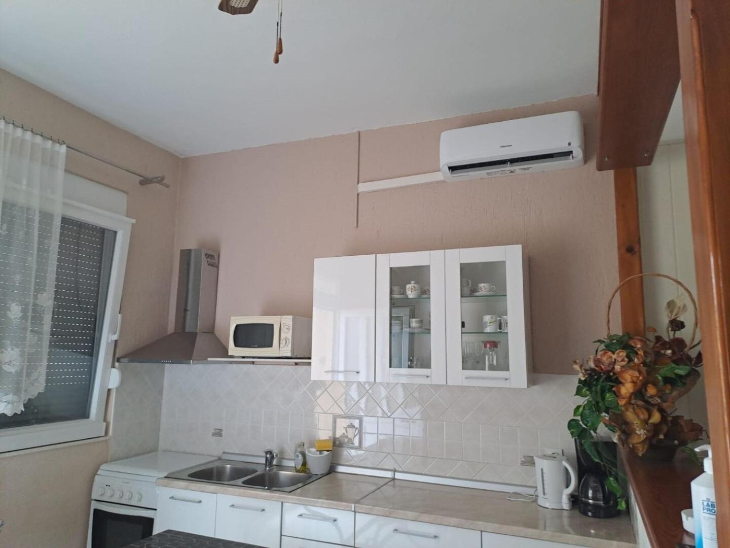 Apartments Mig - With Beautiful Garden Supetarska Draga Extérieur photo
