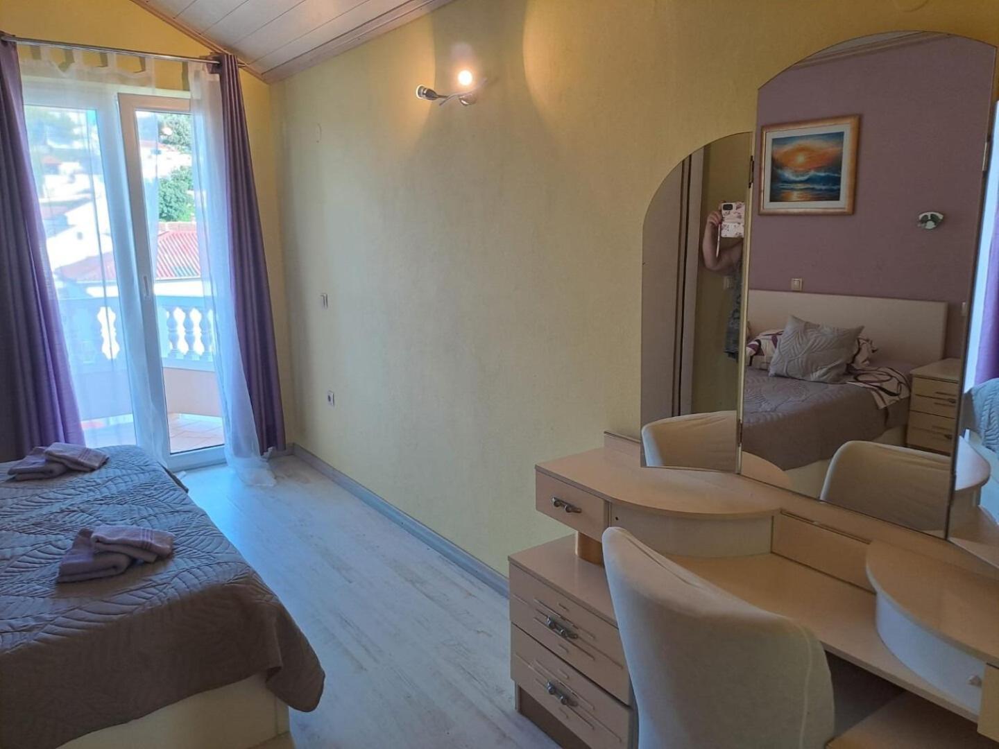Apartments Mig - With Beautiful Garden Supetarska Draga Extérieur photo